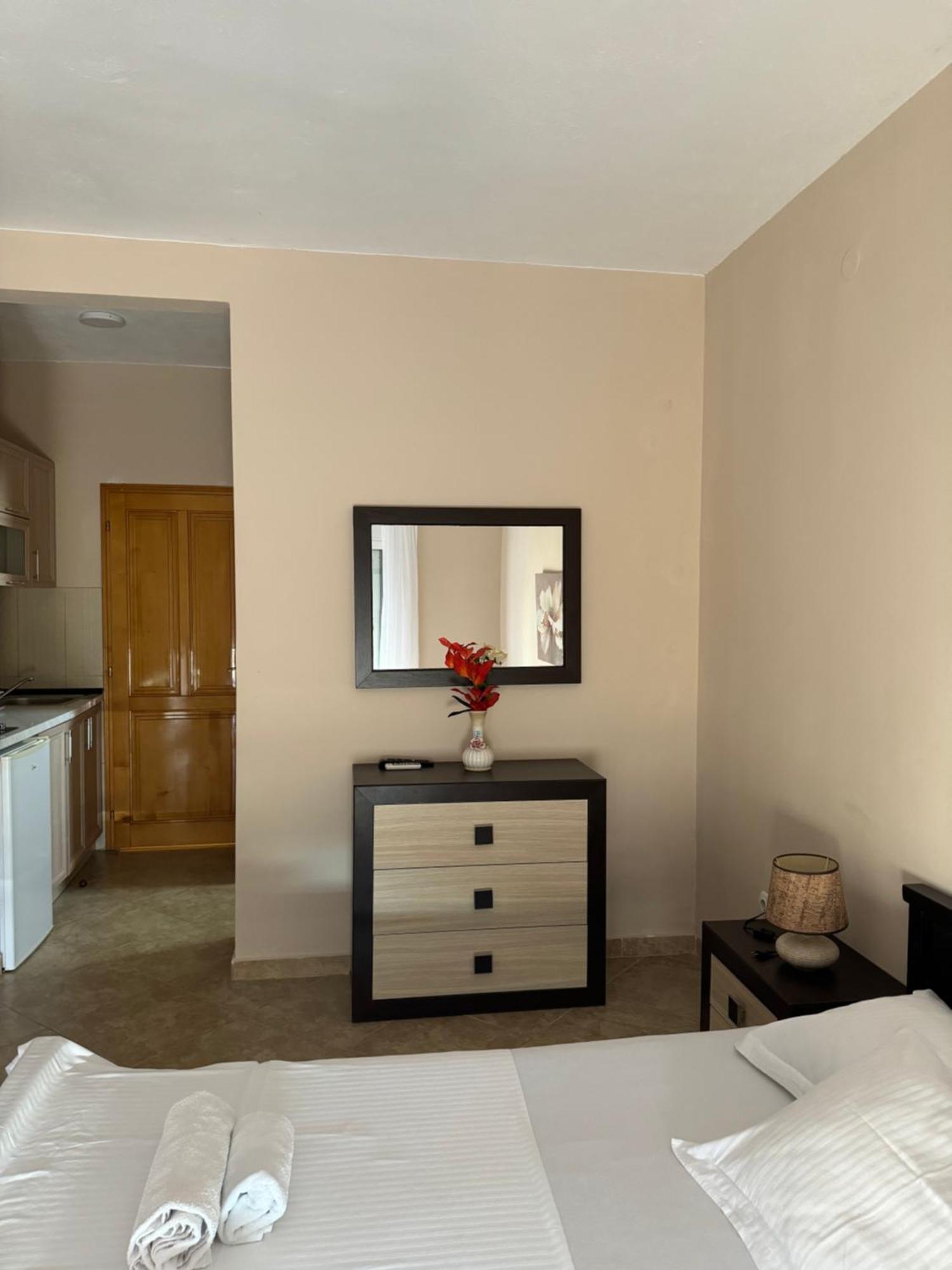 Sunrise House Apartments Ulcinj Buitenkant foto